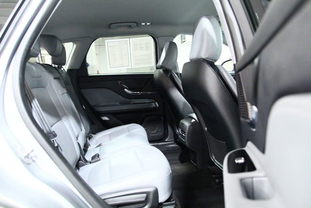 Used 2022 Lincoln Corsair AWD w/ Equipment Group 101A image 25