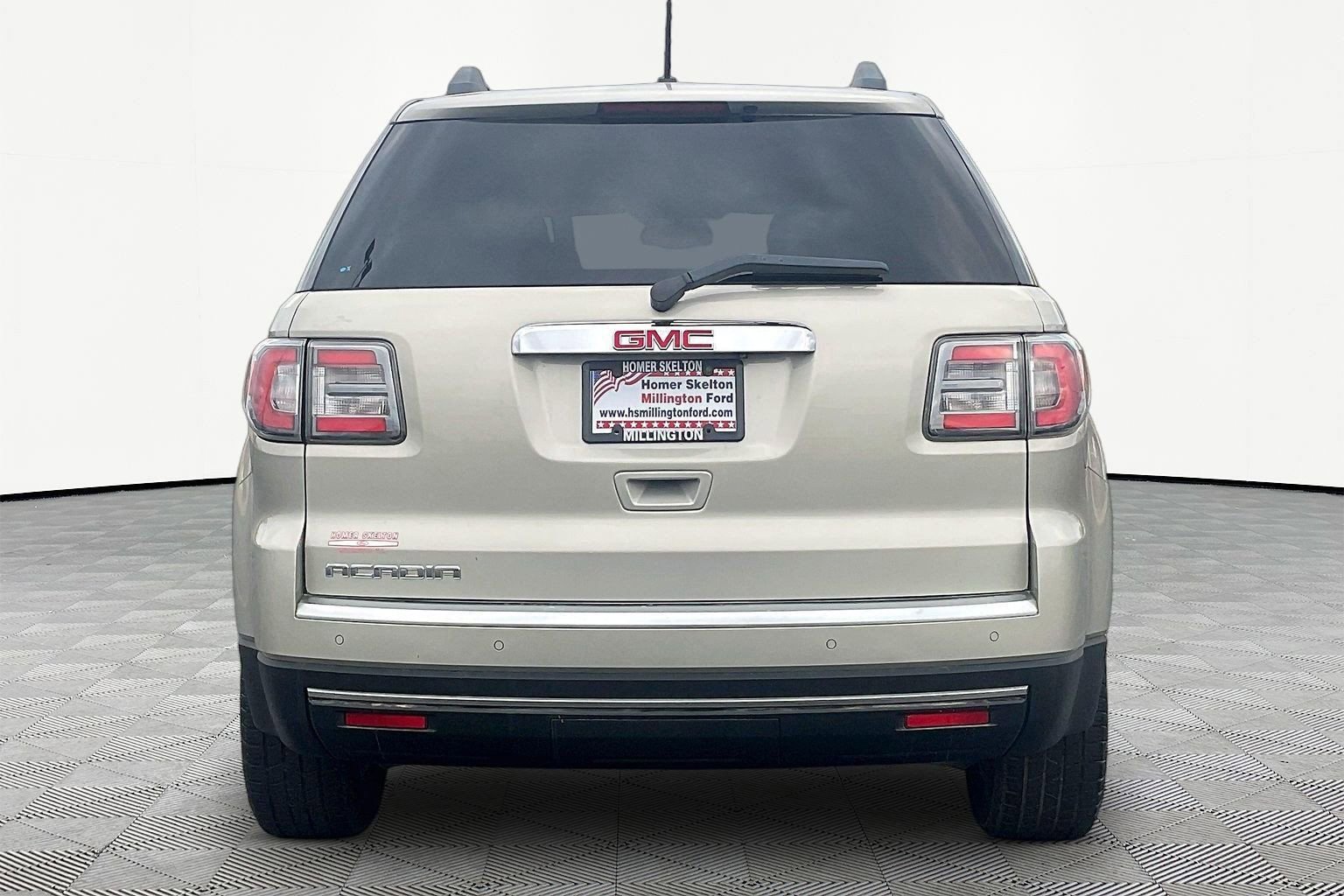 Used 2013 GMC Acadia SLE image 4
