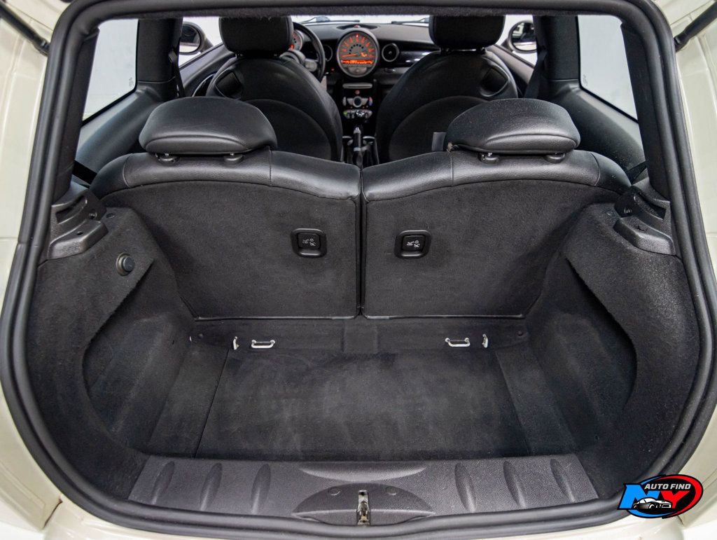 Used 2009 MINI Cooper John Cooper Works image 19