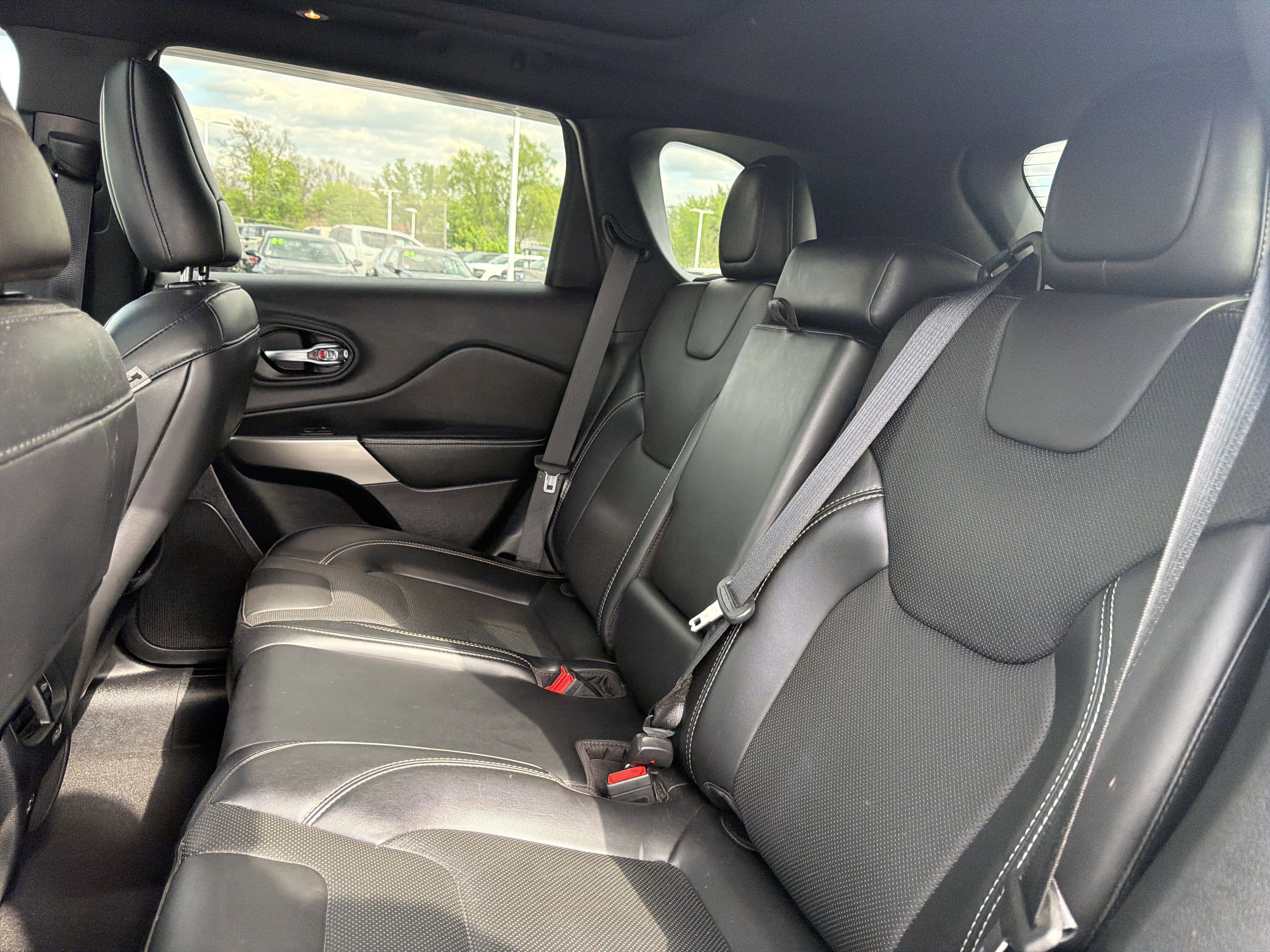 Used 2021 Jeep Cherokee Latitude Lux 80th Anniv w/ Quick Order Package 26U 80TH AWD/4WD image 13