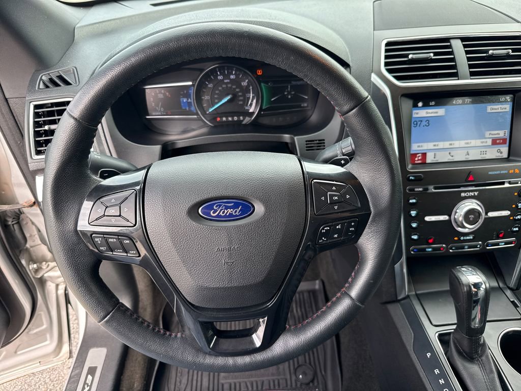 Used 2018 Ford Explorer Sport AWD/4WD image 14