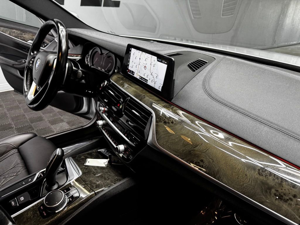 Used 2018 BMW 540i xDrive image 53
