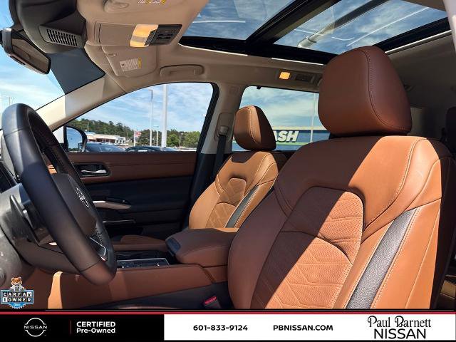 Certified 2025 Nissan Pathfinder Platinum FWD image 20