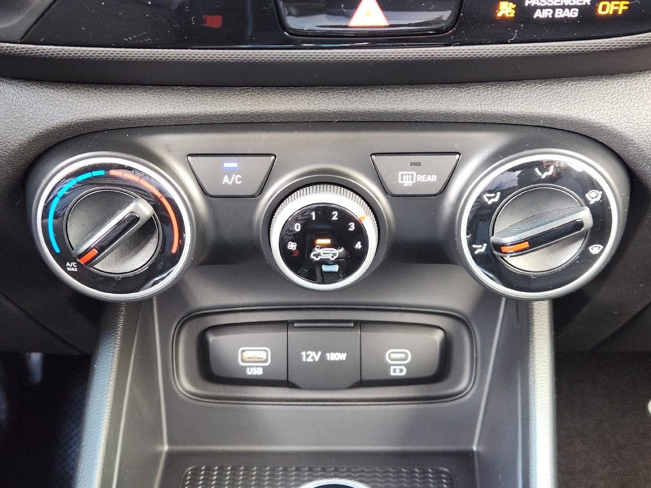 New 2026 Hyundai Venue SE FWD image 15