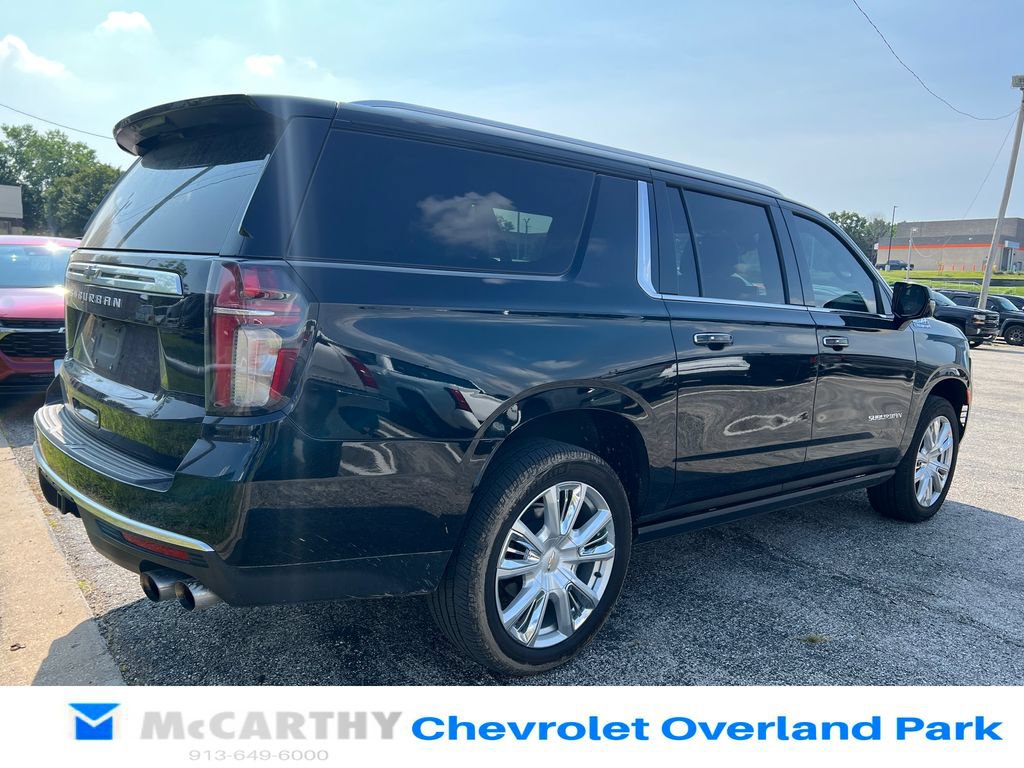 Used 2021 Chevrolet Suburban High Country w/ Premium Package AWD/4WD image 3