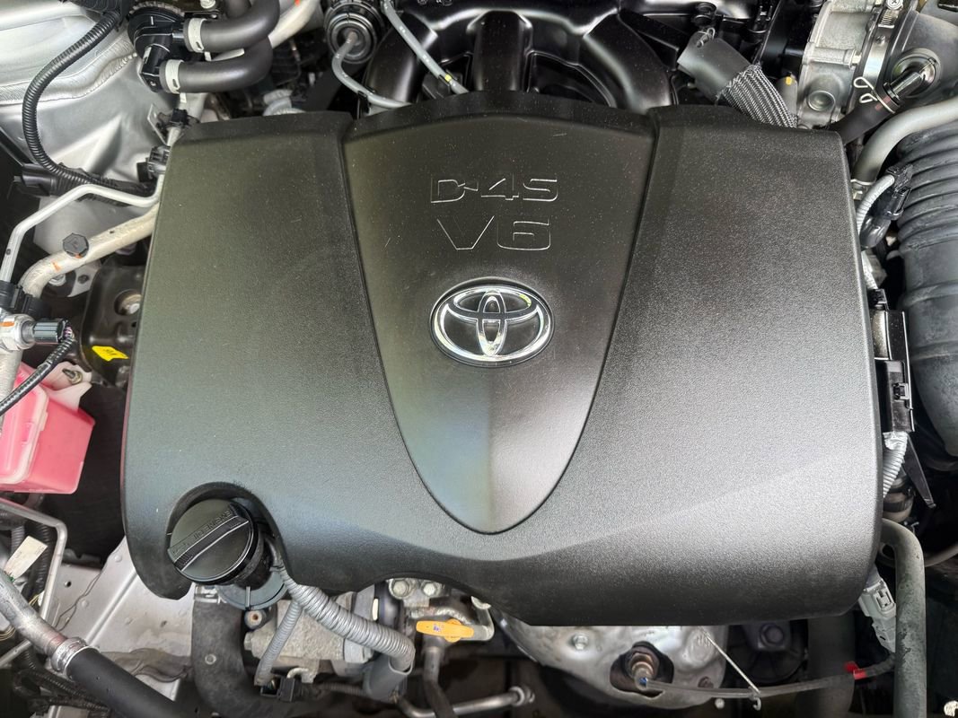 Used 2020 Toyota Highlander L FWD image 39