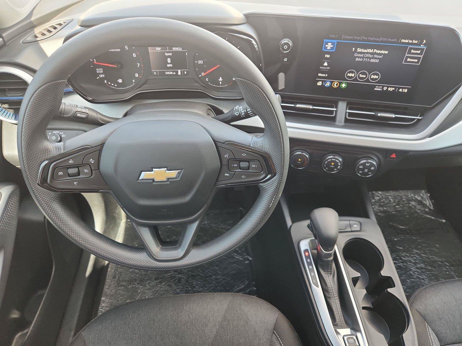 Used 2025 Chevrolet Trax LS FWD image 11
