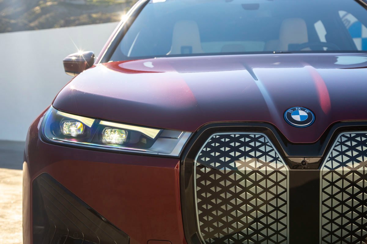 Certified 2023 BMW iX xDrive50 w/ Premium Package image 8