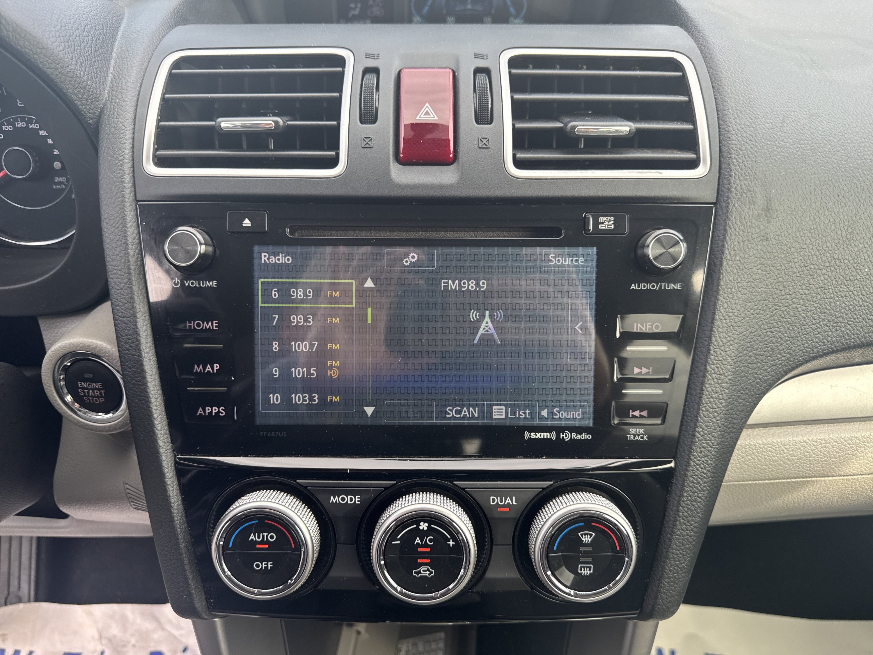 Used 2016 Subaru Forester 2.5i Touring w/ Eyesight & Navigation System AWD/4WD image 14