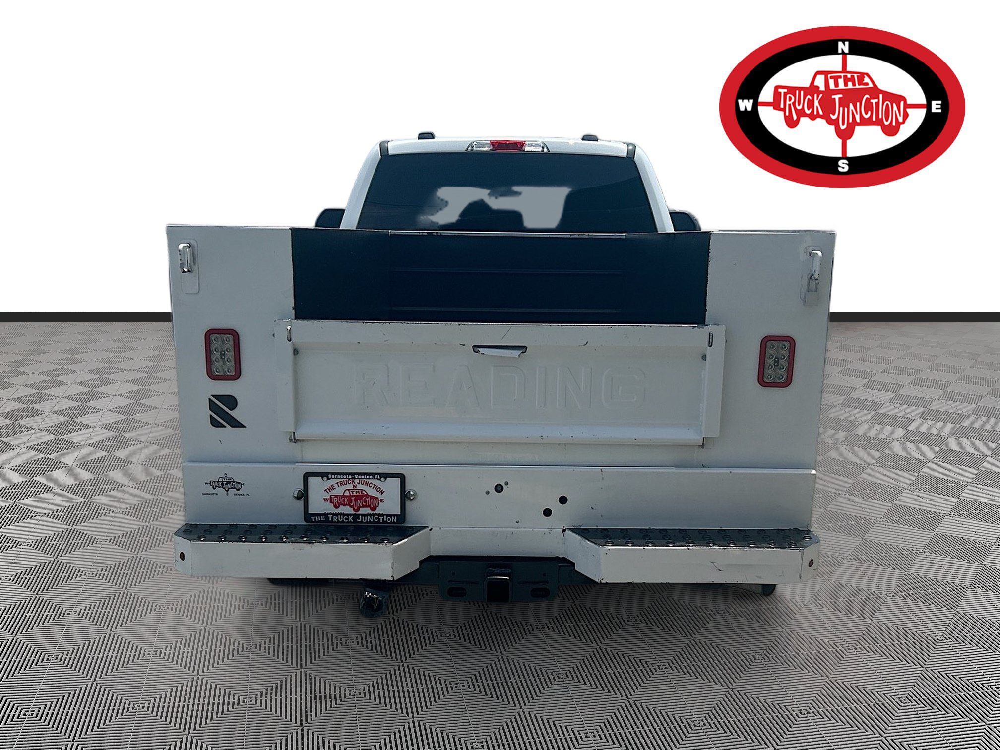 Used 2022 Ford F250 XL w/ Power Equipment Group RWD image 6