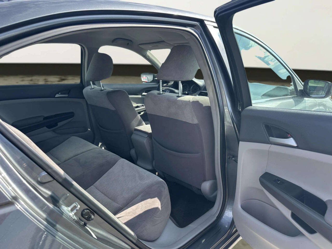 Used 2009 Honda Accord LX-P image 17