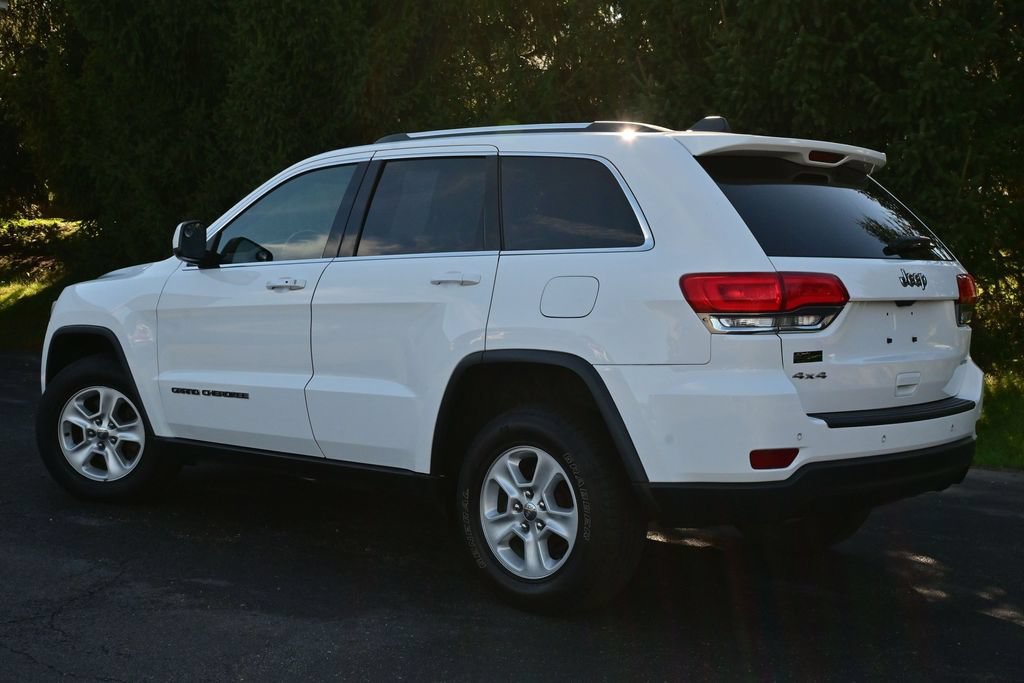 Used 2017 Jeep Grand Cherokee Laredo w/ Quick Order Package 23E AWD/4WD image 16