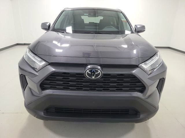 Used 2024 Toyota RAV4 LE AWD/4WD image 6
