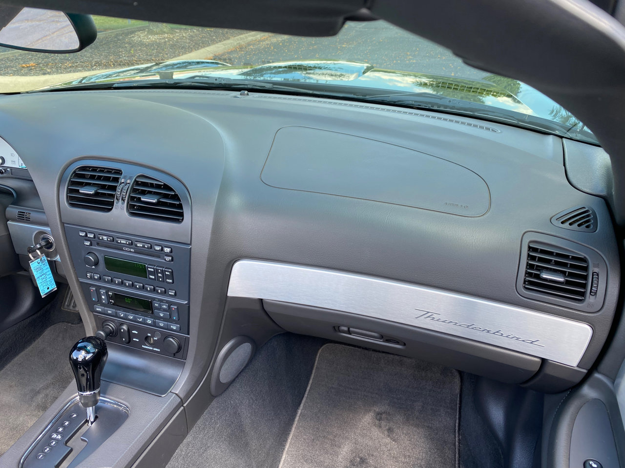 Used 2002 Ford Thunderbird Deluxe image 36