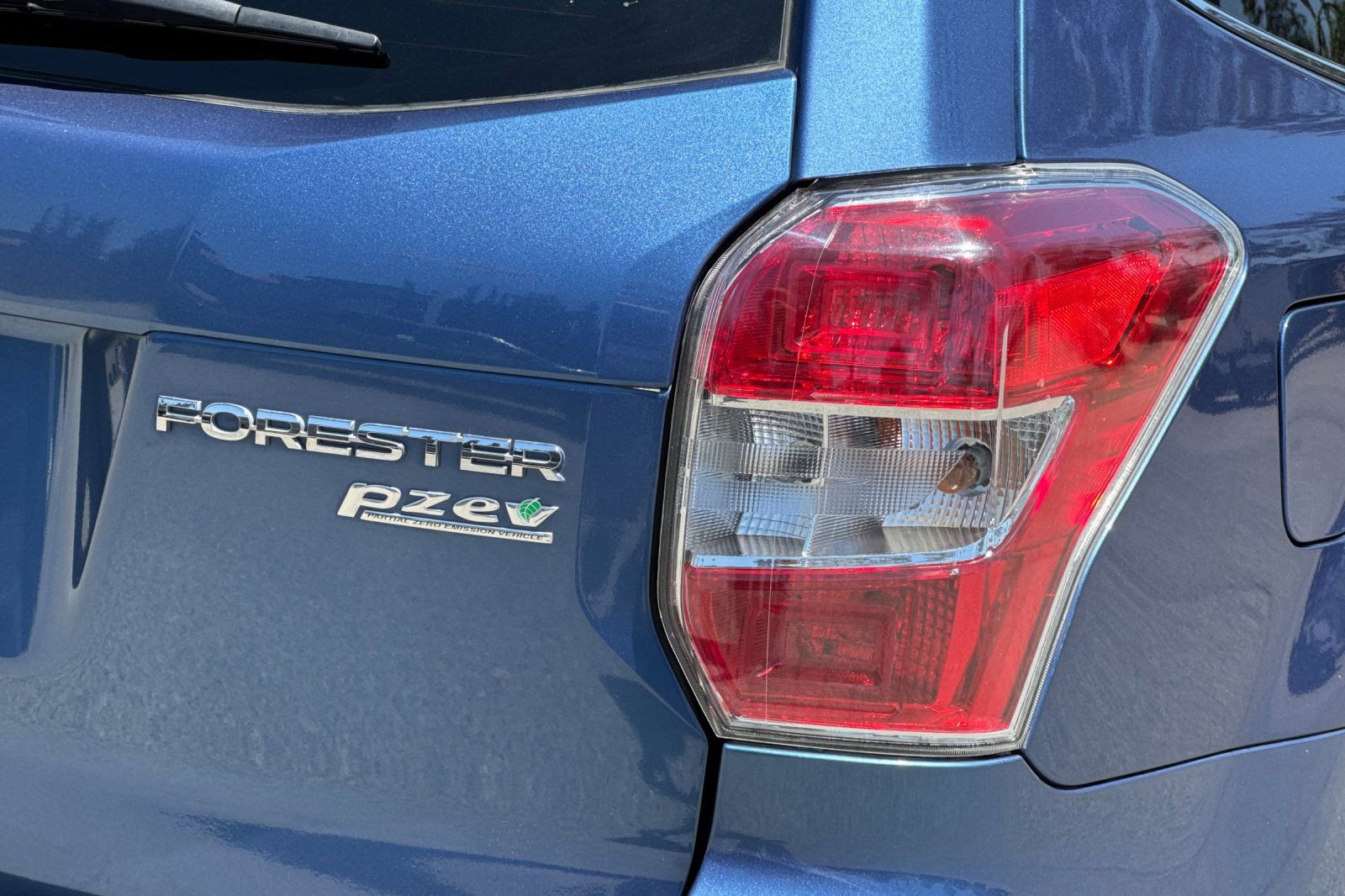 Used 2015 Subaru Forester 2.5i Touring AWD/4WD image 26