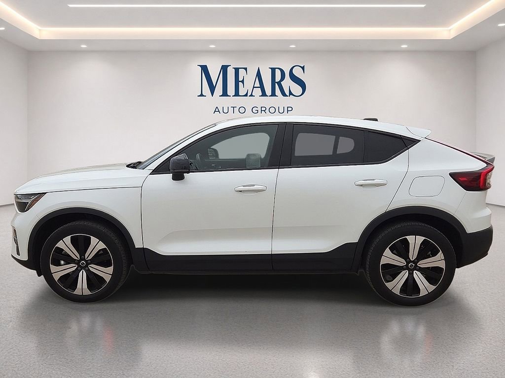 Used 2023 Volvo C40 Recharge Core AWD/4WD image 3