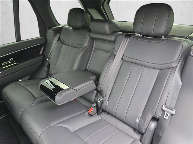 New 2025 Land Rover Range Rover SE image 14