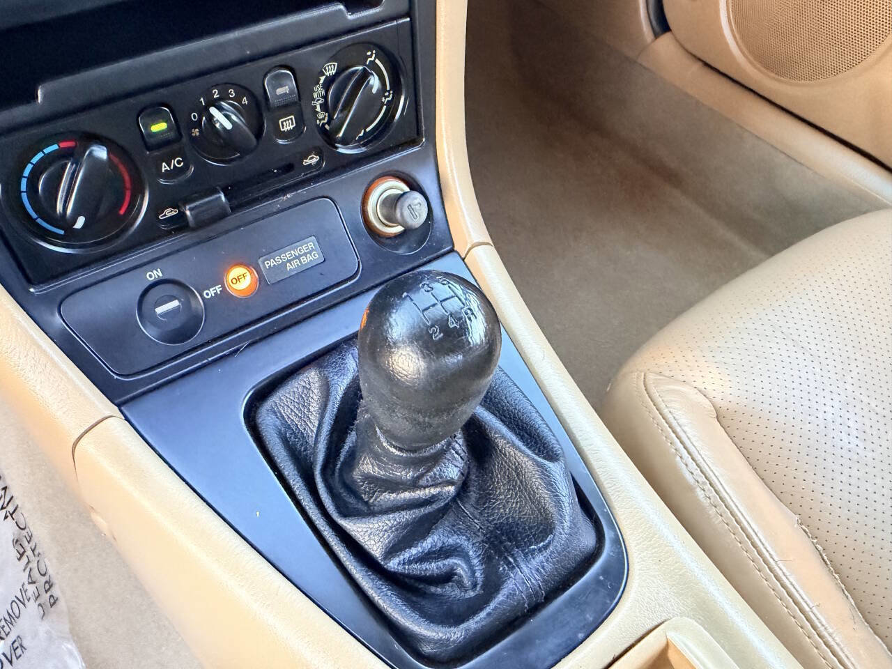 Used 2001 MAZDA MX-5 Miata LS image 23