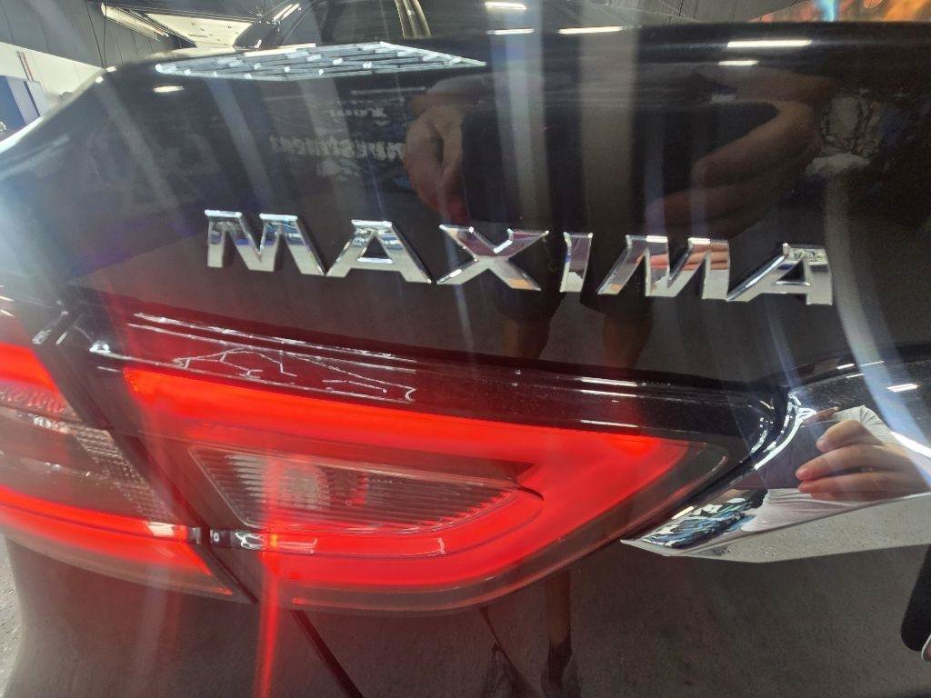 Used 2023 Nissan Maxima SL FWD image 23