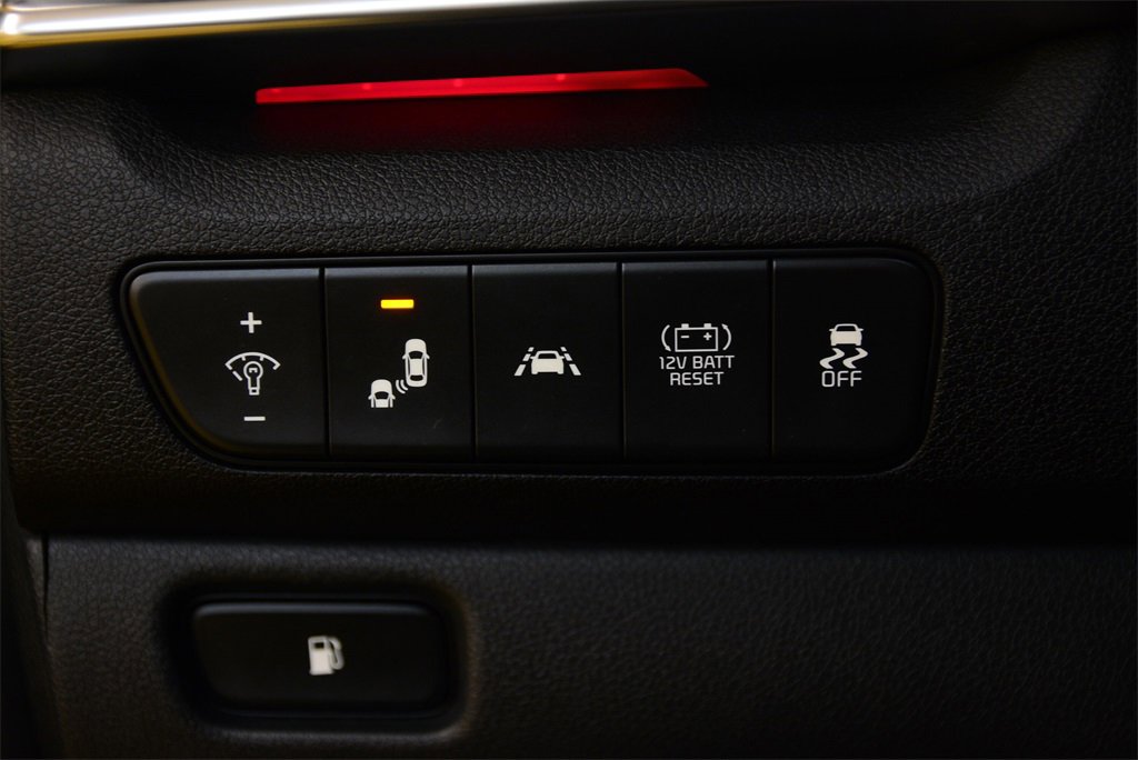 Used 2022 Kia Niro LXS w/ Digital Cluster Package image 14