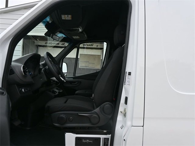 New 2024 Mercedes-Benz eSprinter 170 Cargo image 7