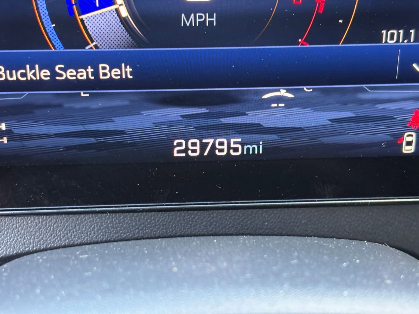 Used 2025 Chevrolet Traverse LT image 54