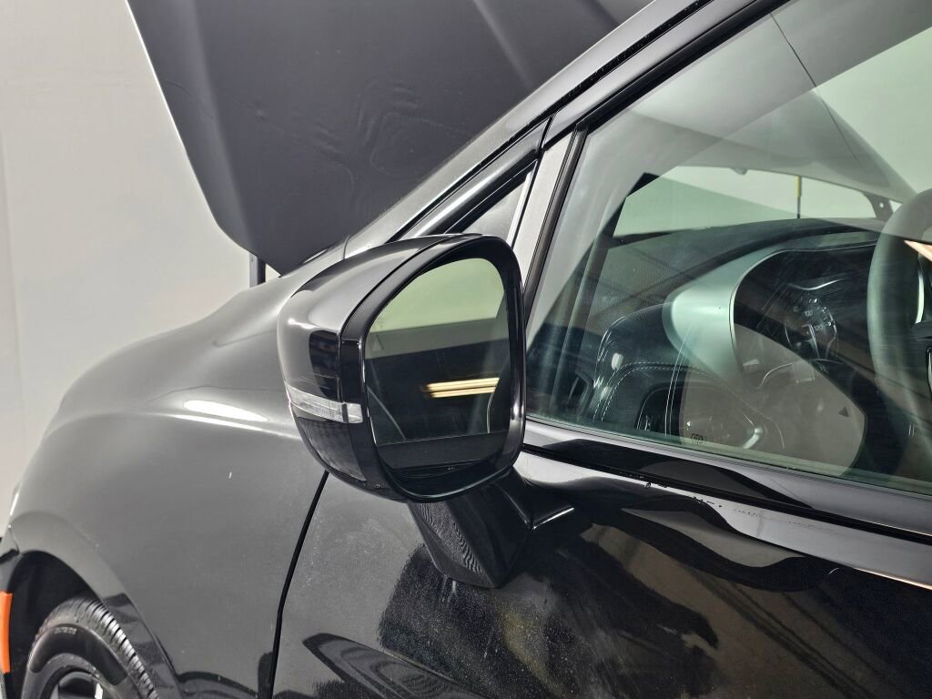 Used 2026 Chrysler Pacifica Limited w/ S Appearance Package image 12