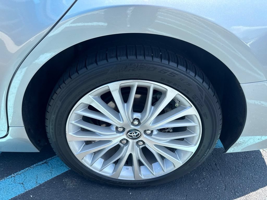 Used 2018 Toyota Camry XLE w/ Driver Assist Package FWD image 5