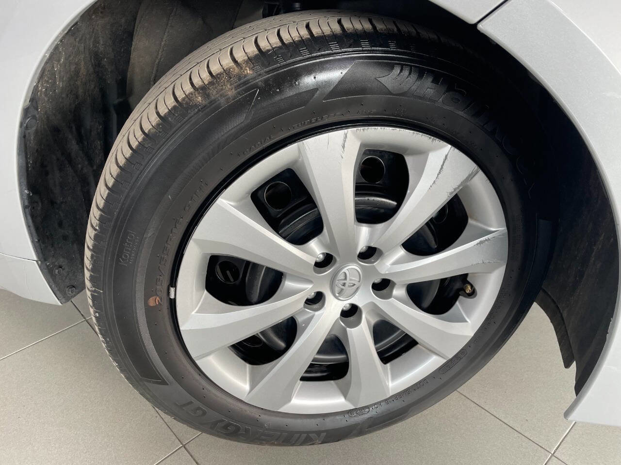 Used 2024 Toyota Corolla LE image 9