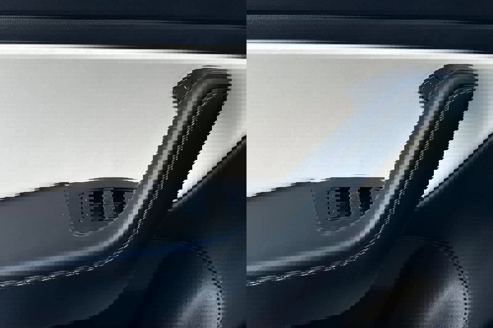 Used 2019 Tesla Model 3 Standard Range Plus image 13