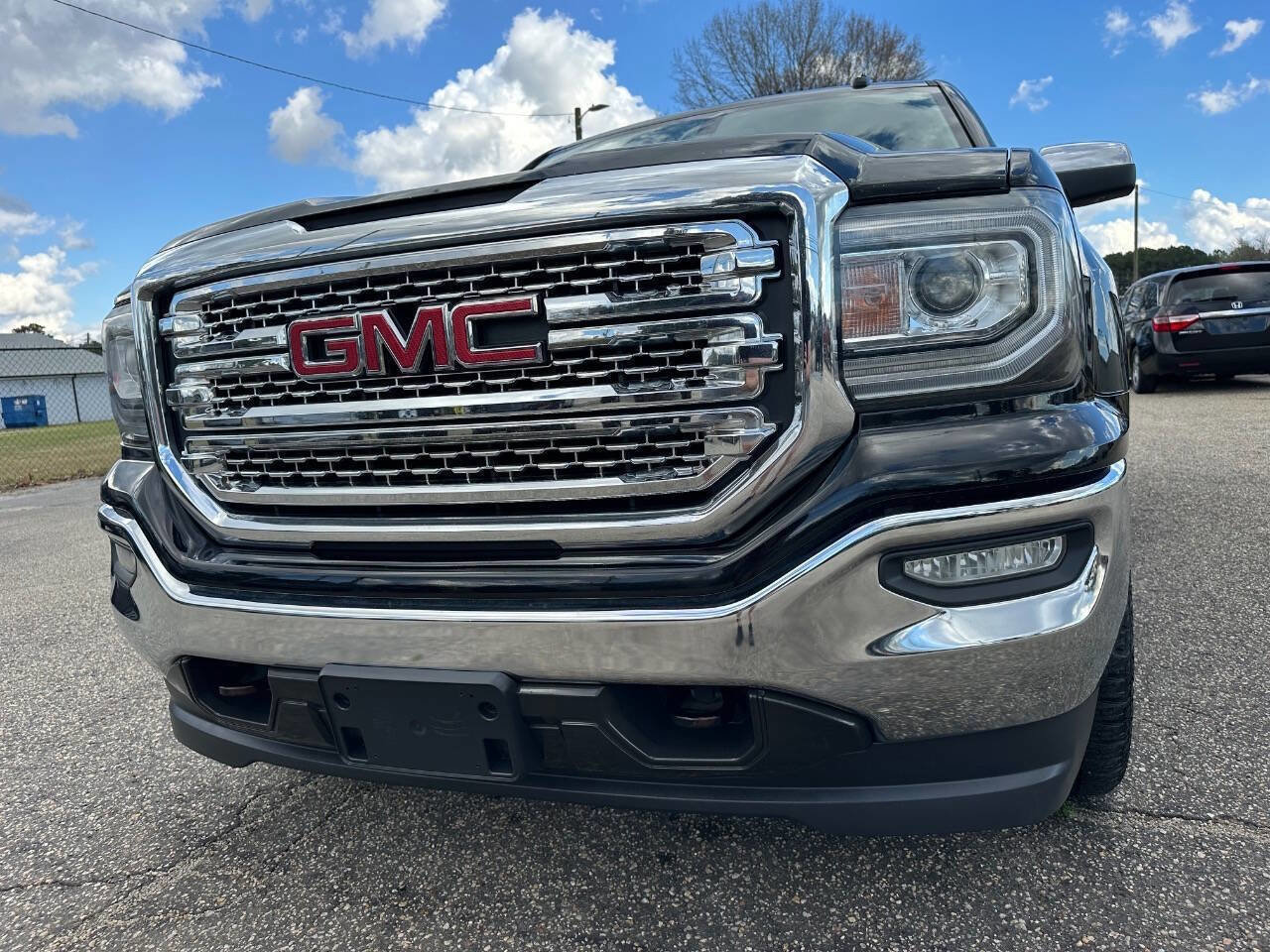 Used 2017 GMC Sierra 1500 SLT w/ SLT Premium Package image 7