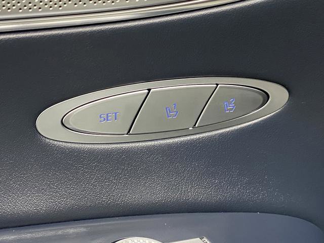 Used 2024 Genesis GV70 2.5T w/ Sport Prestige Package image 29