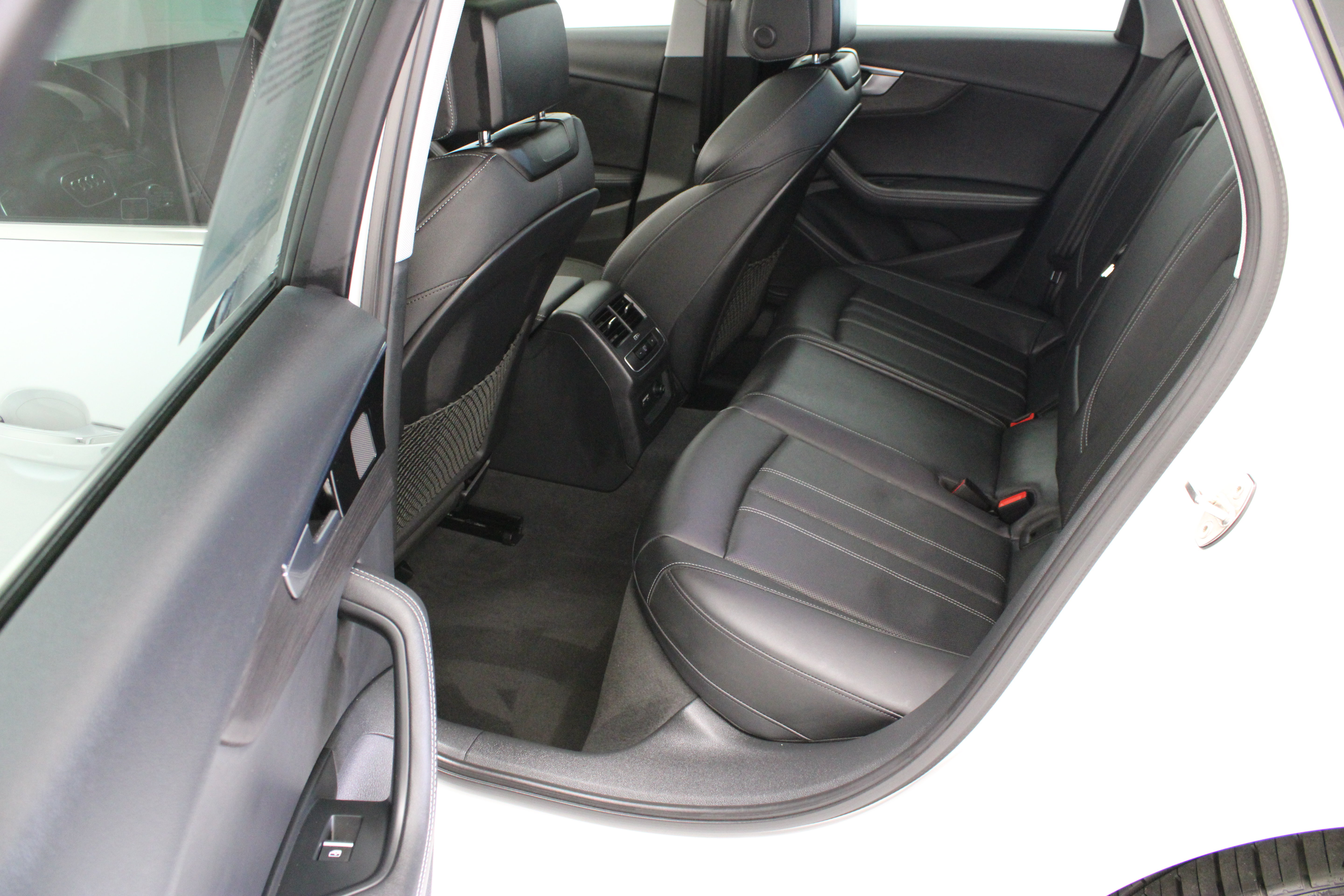 Used 2021 Audi A4 2.0T Premium Plus w/ Premium Plus Package AWD/4WD image 29