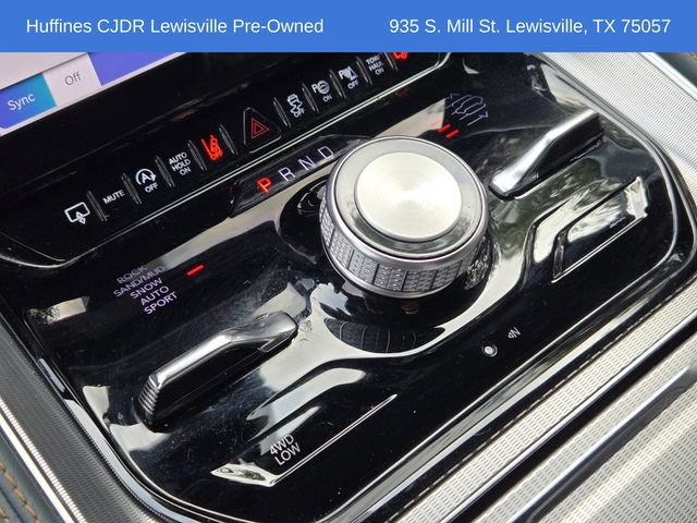 Used 2023 Jeep Grand Wagoneer L Series II w/ Premium Group II AWD/4WD image 26