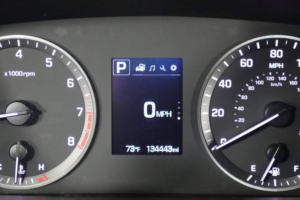 Used 2015 Hyundai Sonata SE w/ Option Group 09 FWD image 33
