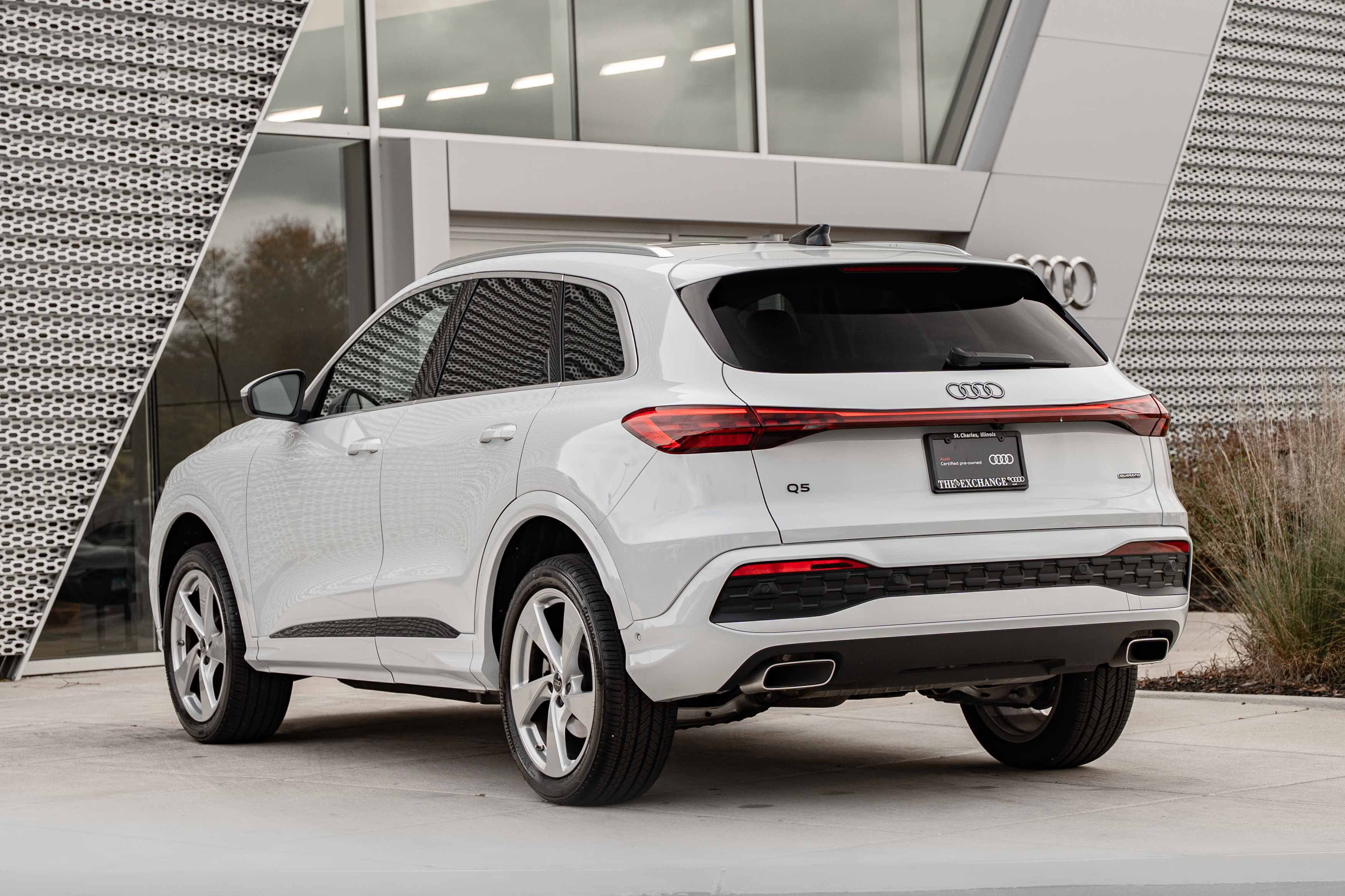 Certified 2025 Audi Q5 Premium AWD/4WD image 5