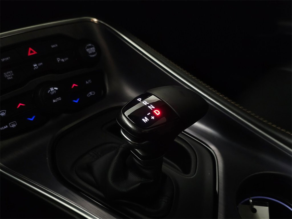 Used 2015 Dodge Challenger R/T Plus image 37