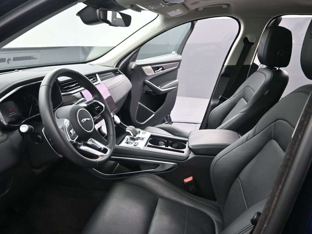 Used 2023 Jaguar F-PACE S image 21