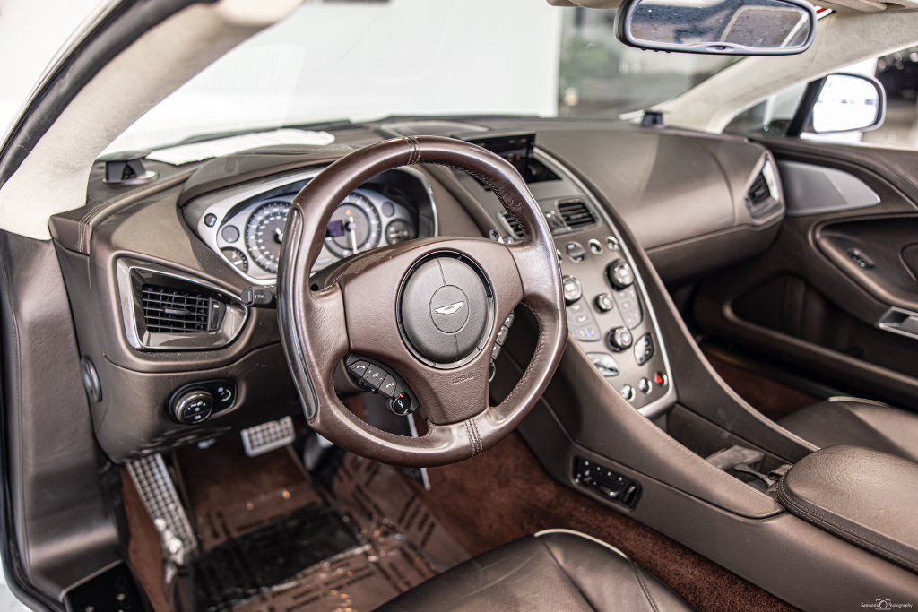 Used 2016 Aston Martin Vanquish Volante RWD image 20