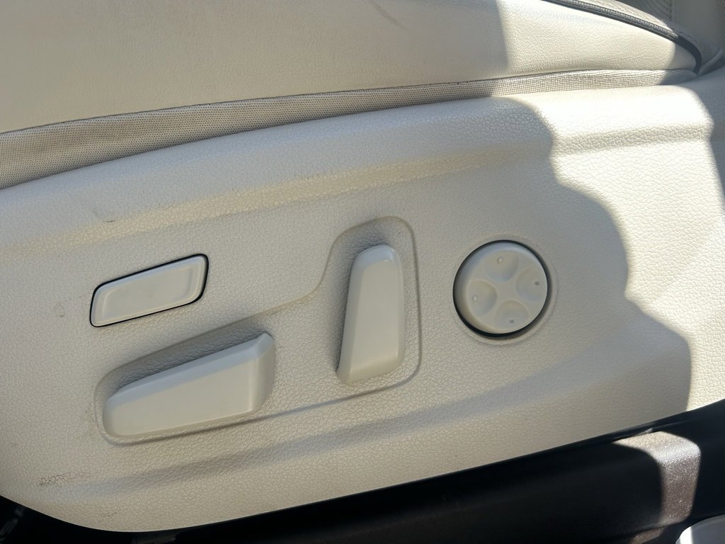 Used 2021 Hyundai Palisade Calligraphy image 12