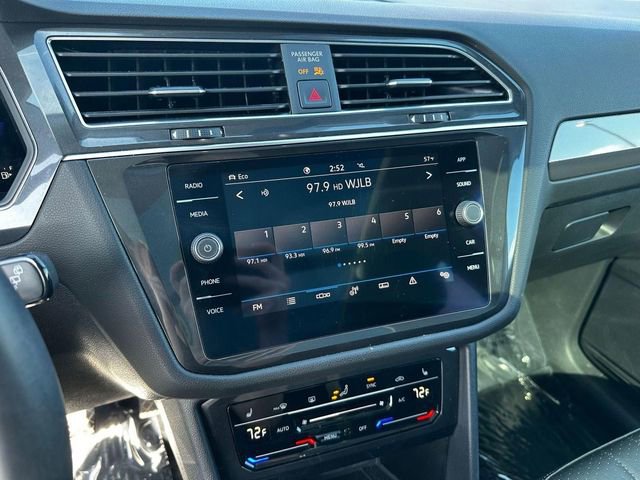 Used 2022 Volkswagen Tiguan SE image 22