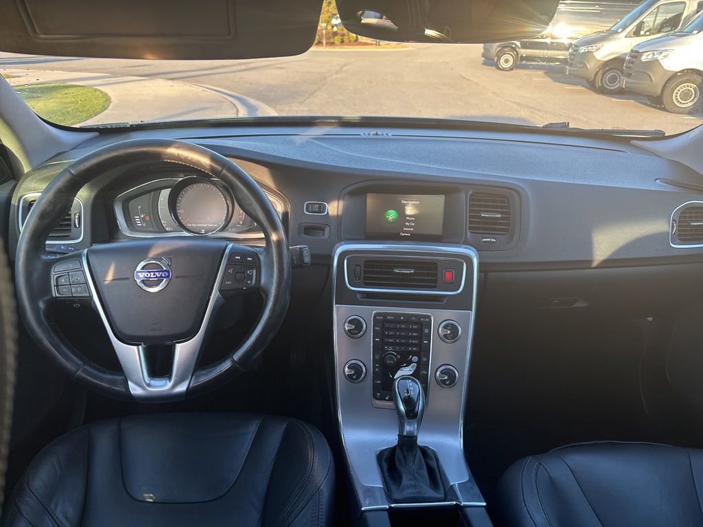 Used 2018 Volvo V60 T5 Dynamic w/ Vision Package image 51