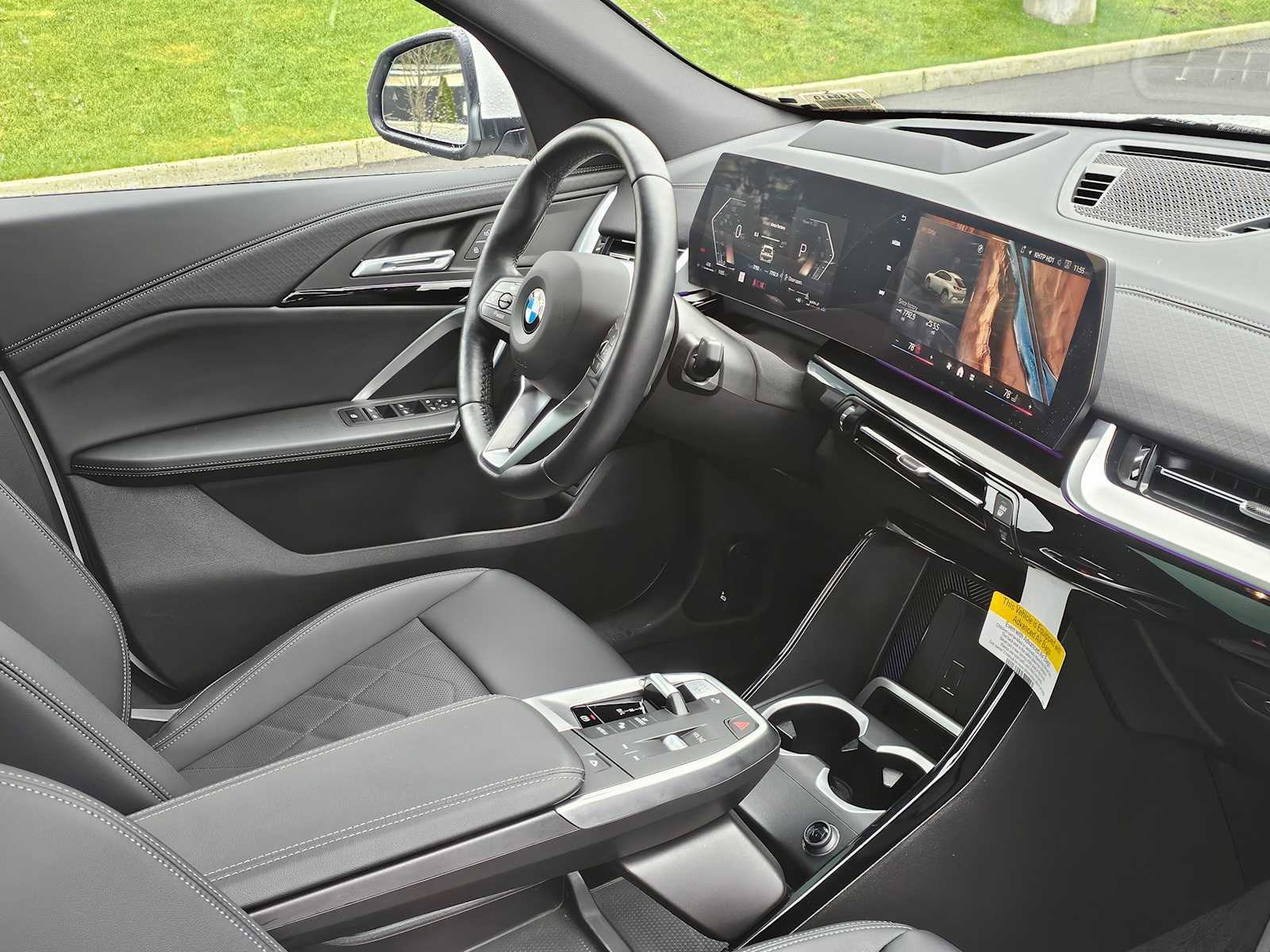 Used 2025 BMW X2 xDrive28i w/ Technology Package image 18