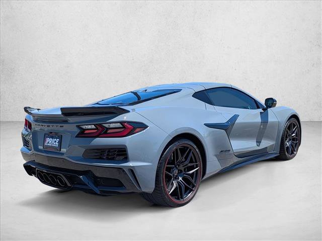Used 2025 Chevrolet Corvette Z06 RWD image 5