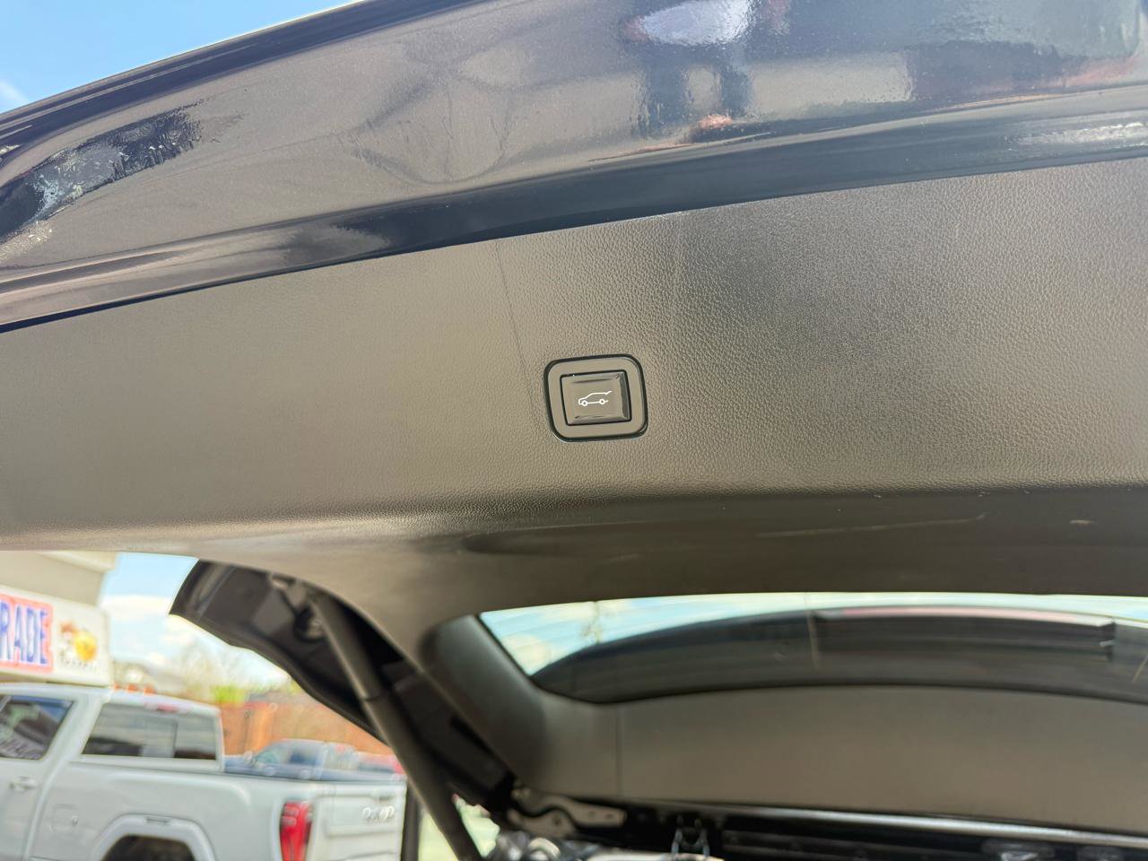 Used 2019 Chevrolet Traverse Premier w/ Redline Edition AWD/4WD image 47