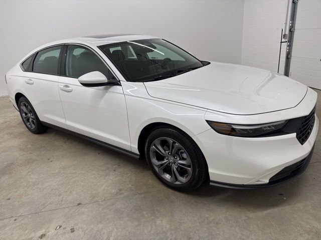 Certified 2023 Honda Accord EX image 3