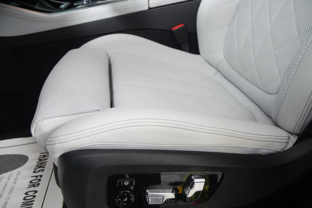 Certified 2025 BMW X5 xDrive40i w/ M Sport Package AWD/4WD image 10