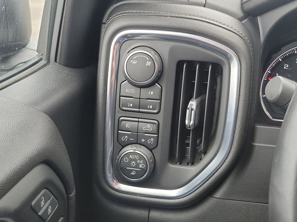 Certified 2019 Chevrolet Silverado 1500 LTZ w/ LTZ Plus Package AWD/4WD image 10