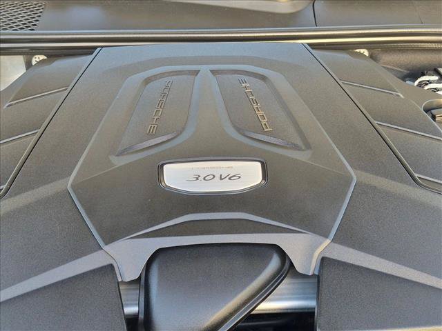 Used 2021 Porsche Cayenne Coupe AWD/4WD image 23