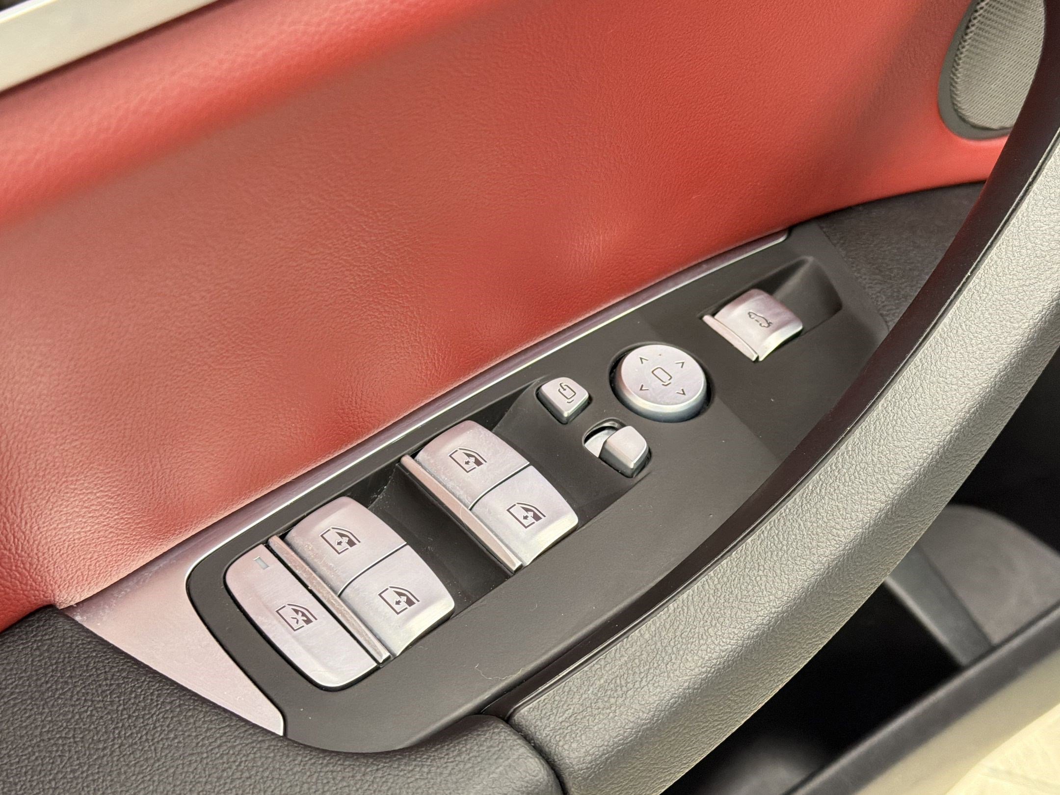 Certified 2023 BMW X4 M40i w/ Premium Package image 21